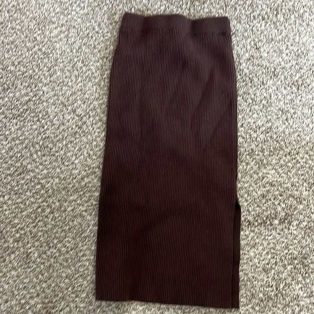 Brown pencil skirt with side slit